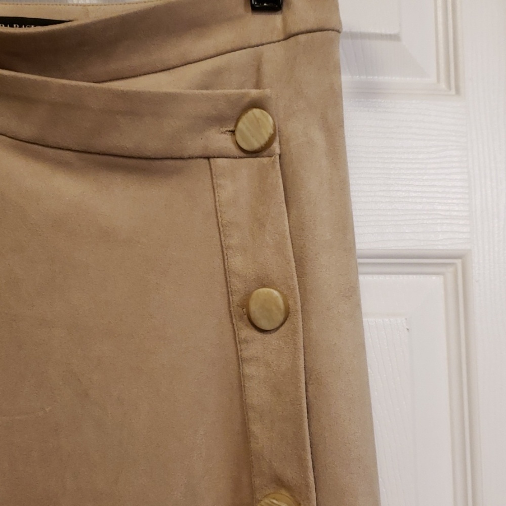 Faux suede wrap skirt - Picture 4 of 5